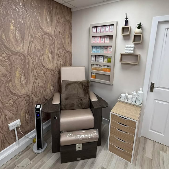 image-1378078987470992