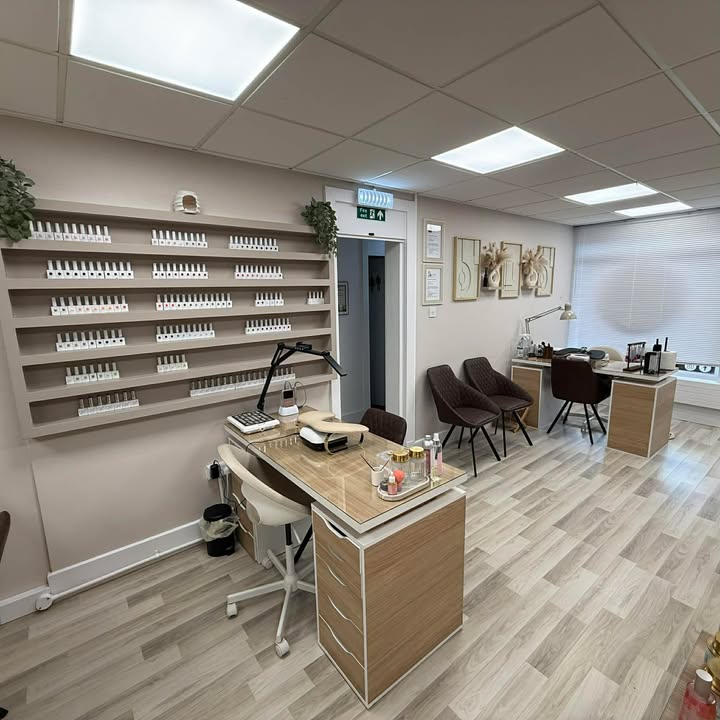 image-1634728497765228